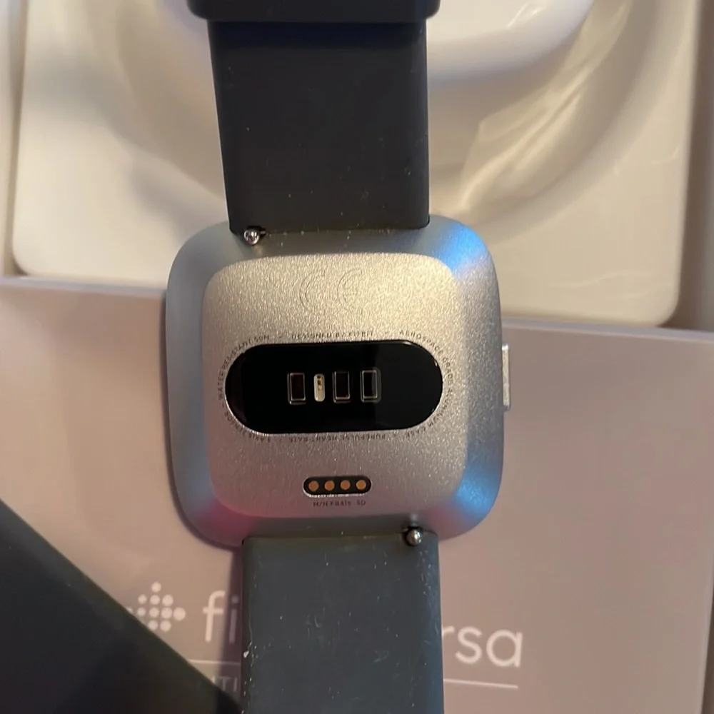Fitbit Versa - Picture 5 of 8